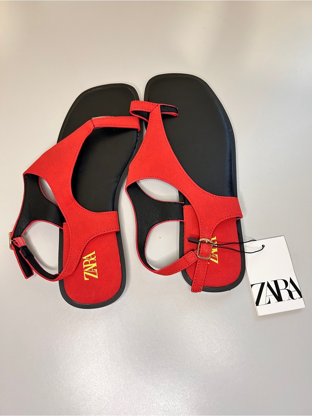 ZARA Red Open-Toe Flat Sandals with Gold Buckle
